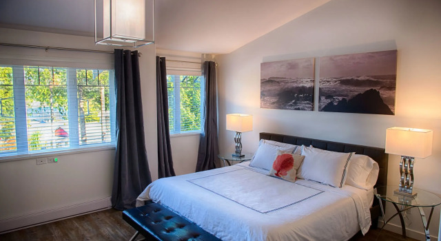 The Francis Boutique Inn, Забронировать Бутик-отель Отели Уклуэлет 3 звезды, рядом с Huu-Mees-Ma-As Native Art Gallery, 3*