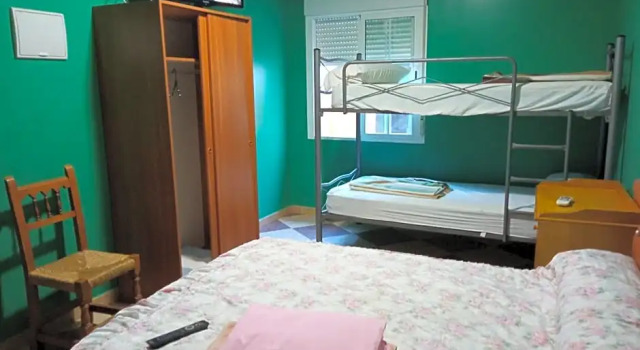 Albergue Rojo Plata, Забронировать Отель Отели Badajoz Province с парковкой, Парковка