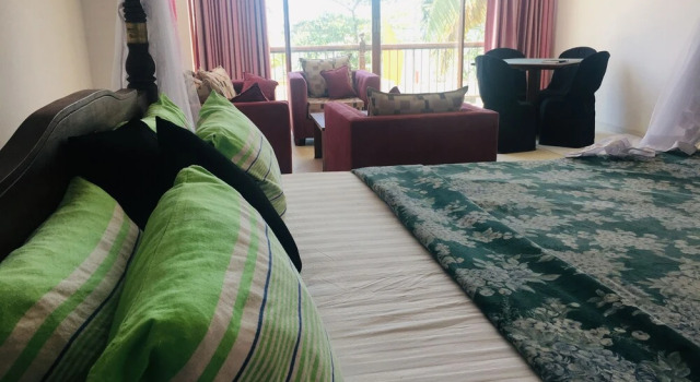 Royal Sea Wind, Book Hotel Hoteller i Walgama med pool, Swimmingpool