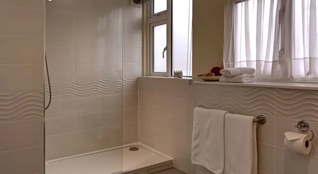 Четырёхместный семейный номер Standard Best Western Royal Hotel