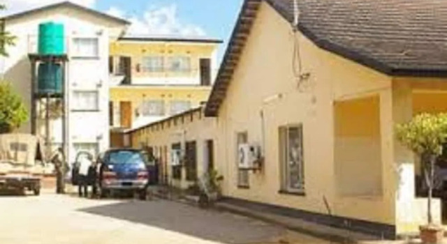 Kinsa Lodge, Book Hotel Hoteller i Copperbelt Province med pool, Swimmingpool