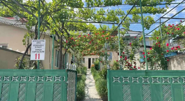 Emmas Guesthouse in Borjomi, Prenota Hotel Hotel a Samckhe Javakheti con parcheggio, Parcheggio