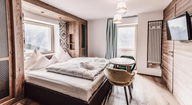 Двухместный номер Standard с видом на горы Hotel Goldener Berg