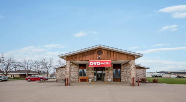 OYO Hotel Chesaning Route 52 & Hwy 57, Varaa Hotelli Chesaning Michigan