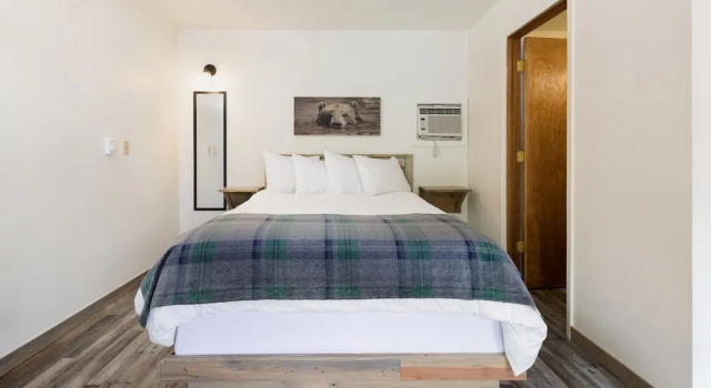 Beargrass Lodging and RV Resort, จอง รีสอร์ท Hungry Horse มอนตานา