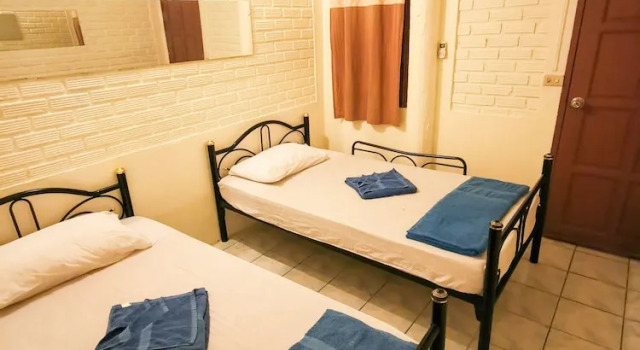 Двухместный номер Standard с балконом Jaya Hostel - Adults Only