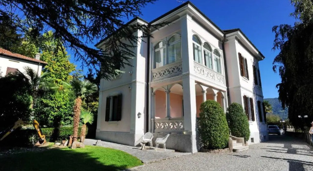 Casa Luisa, Buchen Sie Hotel Cassano Valcuvia Lombardei