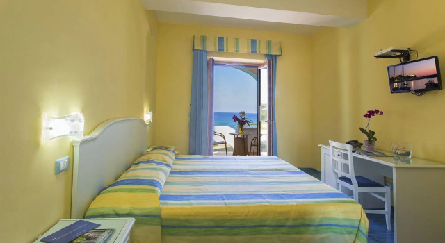 Hotel Cava DellIsola