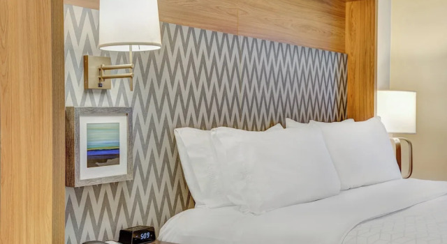 Двухместный люкс Holiday Inn East Windsor - Cranbury Area