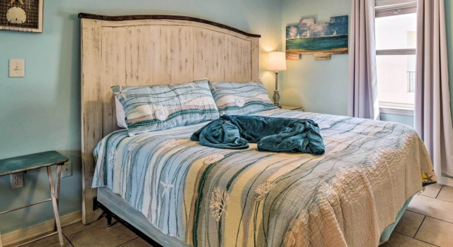 Gulf Shores Beach Condo w/ Community Pool!, Prenota Appartamento Hotel a Alabama con parcheggio, Parcheggio