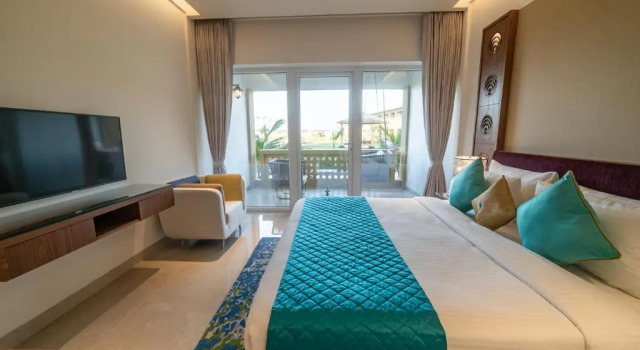 Двухместный номер Standard с балконом Hawthorn Suites by Wyndham Dwarka
