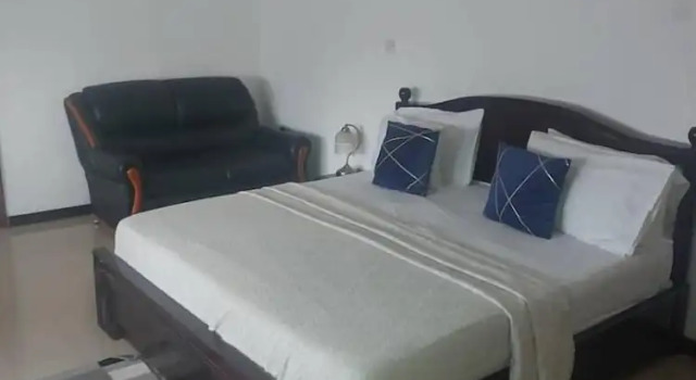 LaRosa Executive Guest House