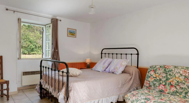 Luxurious Holiday Home in Cendrieux with Garden House, Rezervasyon Otel Cendrieux 