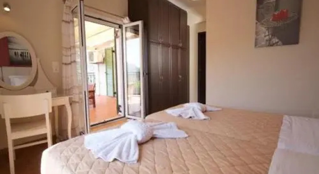 Villa Kanelis, Rezervovat Vila Hotely v Agia Efimia s bazénem, Bazén