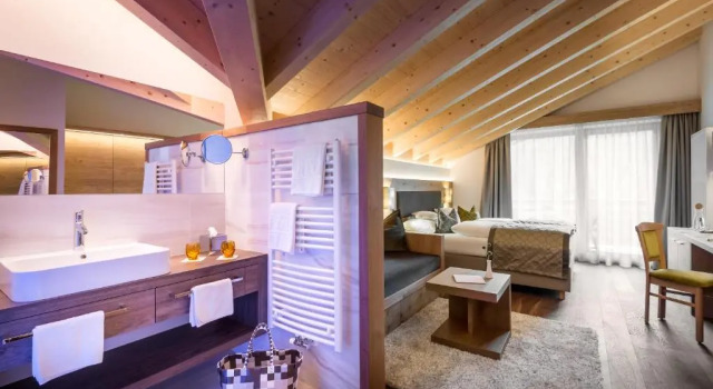 Номер Comfort Hotel La Fradora - Dolomites Hotel