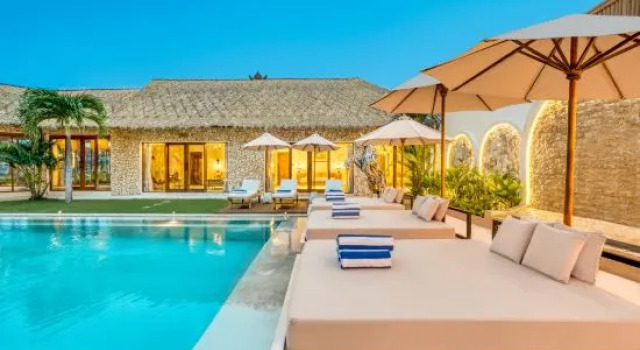 Villa El Gaucho: New 9BDR, Prime Location, Book Villa Sommerhuse i Badung, Hytte