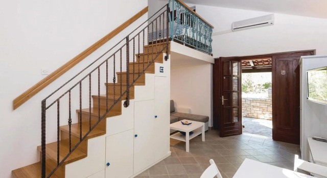 Gorgeous Home In Prigradica With Wifi, Prenota Hotel Hotel a Croatian Islands con piscina, Piscina