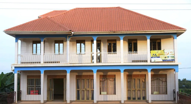 2 Stars Hotel, Đặt Khách sạn Khách sạn ở Kanungu bao gồm bữa sáng, Bữa sáng