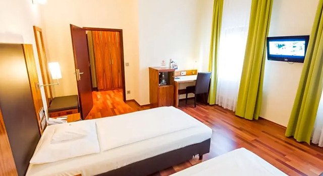 Номер Comfort Luna Inn Stuttgart City