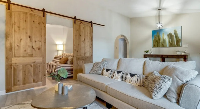 Студия Modern and Stylish Remodeled 4 Bdrm w/ HTD Pool!