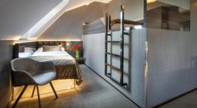 Standaard Vierpersoonskamer Hotel Mucha
