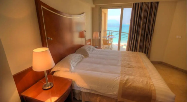 Люкс с частичным видом на море Beau Site Belle Vue Hotel