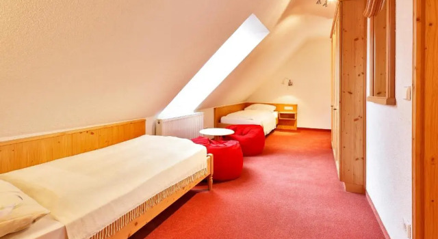 Номер Standard Pension Waldwinkel