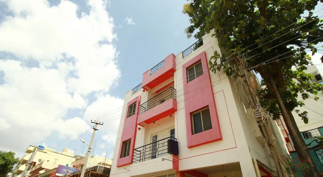 OYO 15415 Hotel Ample Inn Vidyanagar