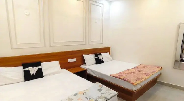 Двухместный семейный номер Standard с балконом Shivay homestay ujjain