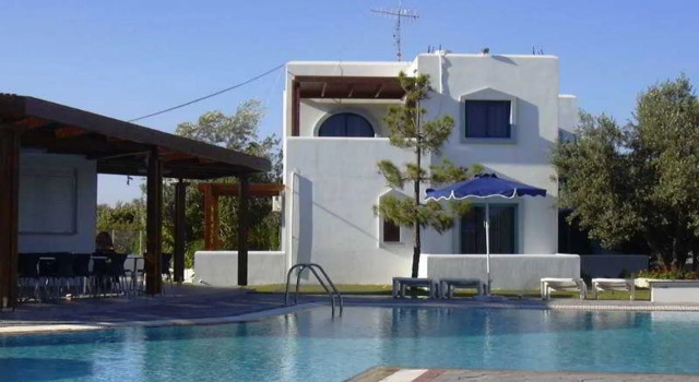 Triantafyllas Apartments