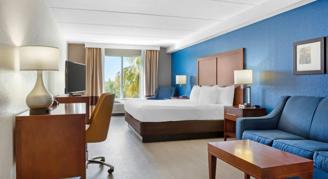 Двухместный люкс Comfort Inn & Suites Orlando North