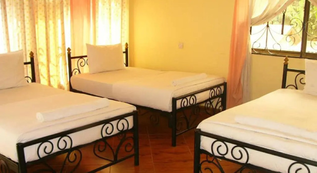 Standard triple chambre avec balcon Bright Star Hotel