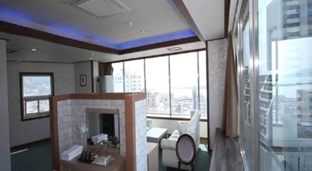 Люкс Royal Tongyeong Tourist Hotel