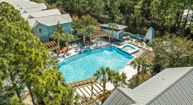 Коттедж 17 Bluestem Lane 5 Bedroom Home by RedAwning