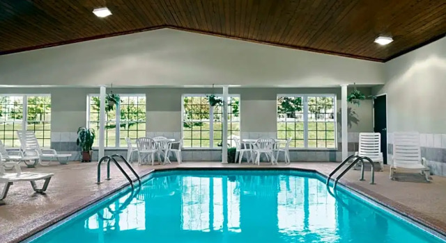 Двухместный номер Standard Ramada by Wyndham Elizabethtown