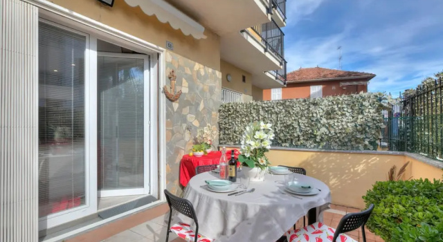 Апартаменты Serafina Beach House