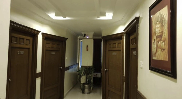 Hotel Grand, Rezerwuj Hotel Hotele w Punjab Region z parkingiem, Parking