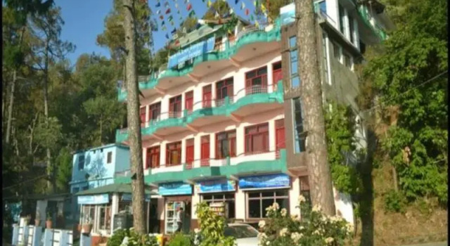 New Dolma, Rezervovat Hotel Hotely v Almora s parkováním, Parkování