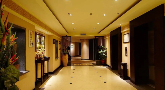 Legend International Hotel, Varaa Hotelli Hotellit Guangdong aamiaisella, Aamiainen