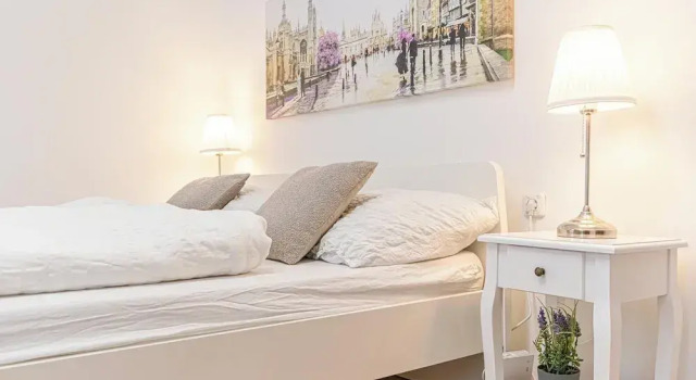 1BR Apt Near Westbahnhof Station, Prenota Appartamento Vienna Austria