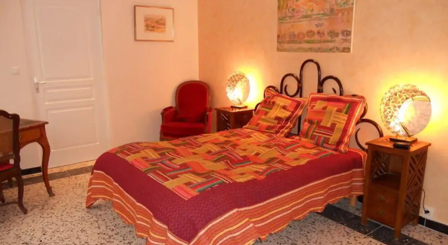 Villa, Rezerwuj Willa Combas Gard