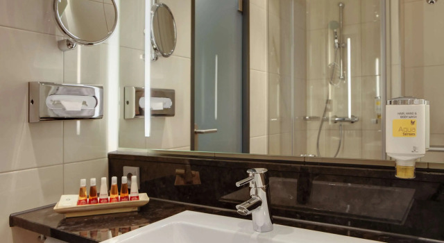 Двухместный номер Standard IntercityHotel Bonn City