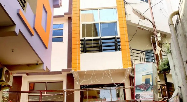 Shri Radhe Krishna Hotel