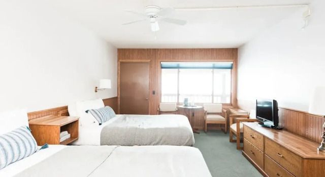Четырёхместный номер Standard с видом на озеро Seagull Bay Motel