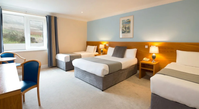 Четырёхместный номер Comfort Hotel Ceann Sibeal