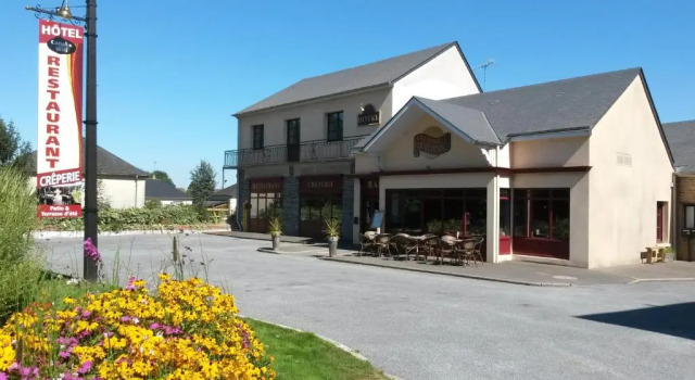 HOTEL RESTAURANT Crêperie du Château, Buchen Sie Hotel Craon 