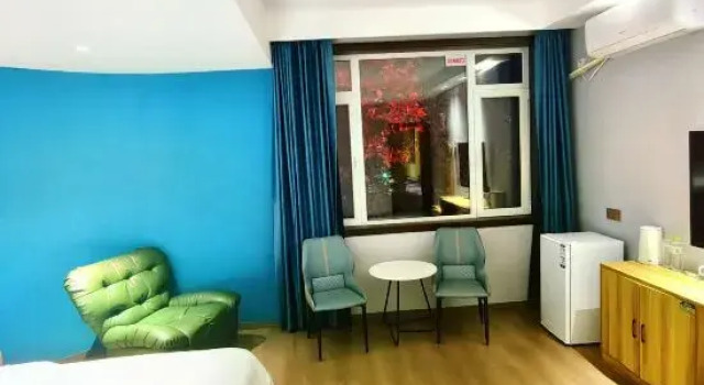 Люкс Deluxe Huantai 88 Hotel (Zibobei Railway Station Shandong Institute of Industry and Technology)