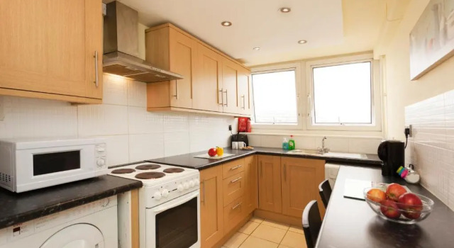 Студия Victoria Centre 2 Bedroom Apartments with 4 Beds in Victoria Centre Shopping Centre - Nottingham City Centre - 24 hour access - Most Central Location - Full Kitchen - Opposite Hilton - Parking for Cars or Vans from Five pounds a day - Sunday 1pm Check-out