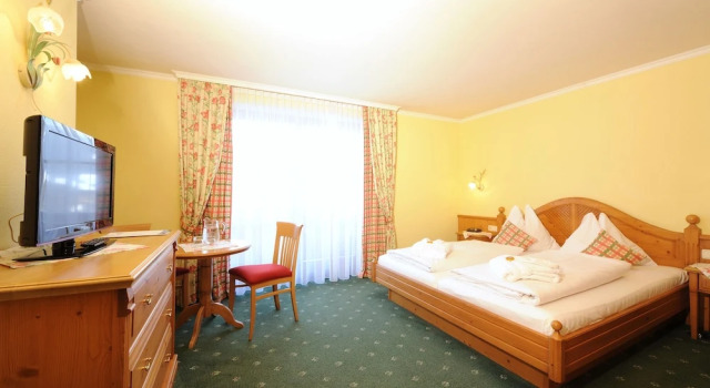 Апартаменты Standard с балконом Aparthotel Kristall