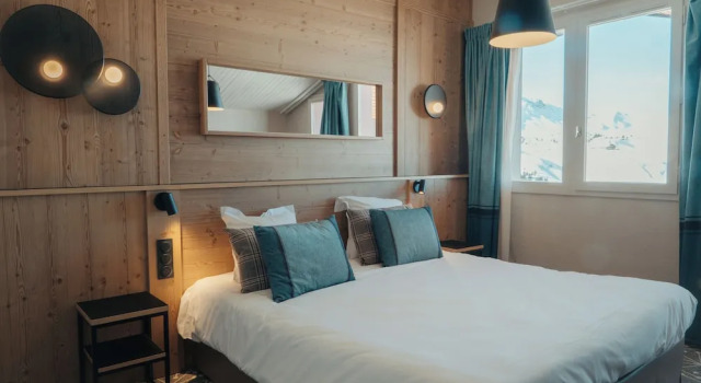 Двухместный номер Comfort с красивым видом из окна Hôtel LEden des Cimes - Vacances Bleues - Belle Plagne 2100